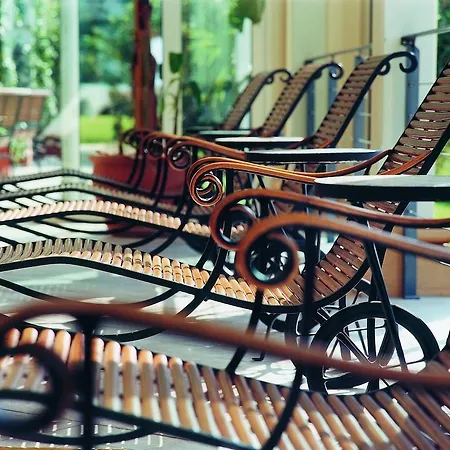 Ξενοδοχείο Suitenhotel Parco 4*