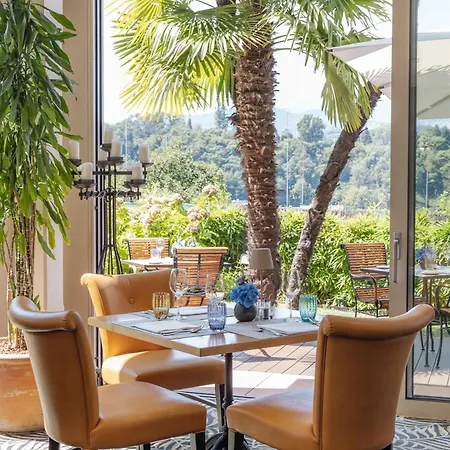 Ξενοδοχείο Suitenhotel Parco 4*